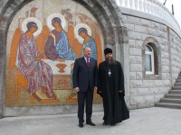 Губернатор Камчатского края В.И. Илюхин посетил кафедральный Собор Святой Живоначальной Троицы