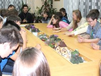 Настоятель храма прп. Серафима Саровского г. Вилючинска встретился с молодежью клуба «Ровесник»