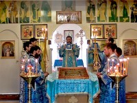 В день празднования Казанской Божией Матери его Преосвященство совершил Божественную литургию в женском монастыре
