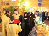 В неделю всех святых архиепископ Артемий совершил Литургию в епархиальном женском монастыре