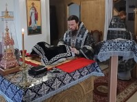 В Великую Среду Архиепископ Феодор совершил Литургию в Морском соборе