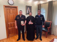 Архиепископ Феодор награжден медалью МЧС России и медалью Росгвардии