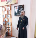 Священнослужитель епархии принял участие в открытии мемориальной доски в честь героя СВО в селе Ивашка Карагинского района