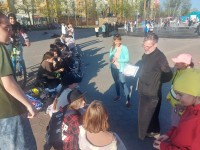 Православная молодёжь провела историческую викторину у городского фонтана
