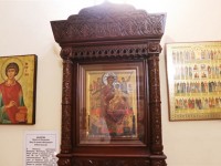 В праздник иконы Божией Матери «Всецарица» Архиепископ Феодор совершил Литургию в Краевом онкодиспансере