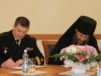 Подписание соглашения между Петропавловской и Камчатской епархией и Войсками и силами Северо-Востока.