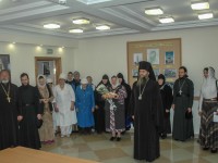 Епископ Артемий поздравил с юбилеем сотрудницу епархиального управления Будовскую Екатерину Ивановну