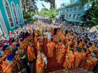 Архиепископ Артемий принял участие в торжествах, по случаю 70-летия возвращения Никольского собора г. Алматы РПЦ