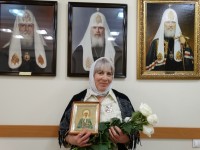 Архиепископ Артемий поздравил с 60-летием сотрудницу церковной лавки Лукогорскую В.А.