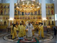 Соборное богослужение в Неделю всех святых Церкви Русския. Визит архиепископа Матфея.