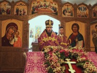 В Неделю Крестопоклонную архиепископ Феодор совершил Божественную Литургию в Морском соборе