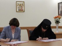 Глава Петропавловской епархии и Уполномоченный по правам ребенка в Камчатском крае подписали соглашение о сотрудничестве