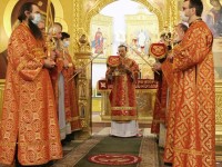 В праздник Светлого Христова Воскресения Архиепископ Феодор возглавил торжественное богослужение в  Кафедральном соборе
