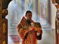 В день памяти апостола и евангелиста Марка Архиепископ  Феодор совершил Литургию в Кафедральном соборе