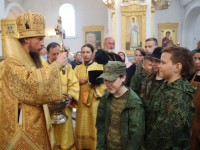 Архиепископ Феодор совершил Литургию и молебен перед открытием православного военно-патриотического лагеря «Пересвет»