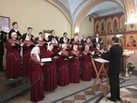 Камчатская хоровая капелла исполнила песнопения в Троицком Кафедральном соборе