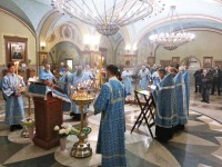 Архиепископ Феодор совершил Параклисис Пресвятой Богородице в Кафедральном соборе