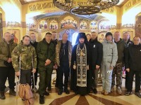 Архиепископ Феодор провел экскурсию в Морском соборе для участников Специальной военной операции