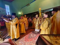 В праздник Торжества Православия Архиепископ Феодор совершил Литургию в Петропавловском храме