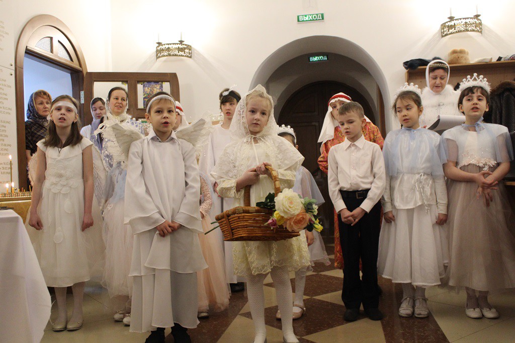 Выступление Воскресной школы Морского собора