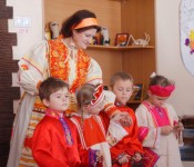 Ученики воскресной школы мужского монастыря посетили Детский дом №3