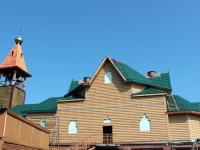 Установлены крепления для малых куполов храма Святой Живоначальной Троицы г. Елизово