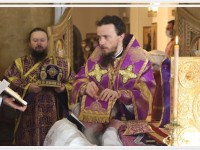В Великий Четверток Архиепископ Феодор совершил Литургию в Морском соборе