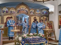 В канун праздника Успения Пресвятой Богородицы Управляющий епархией совершил всенощное бдение в Морском соборе