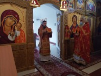Архиепископ Феодор совершил Литургию в праздник иконы Божией Матери «Неупиваемая Чаша» в Морском соборе