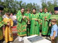 Архиепископ Феодор освятил камень в основание строительства нового храма в районе Северо-Восток