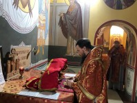 В Светлый Понедельник Архиепископ Феодор совершил Литургию в Морском соборе