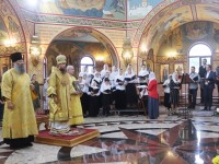 Архиепископ Феодор совершил Литургию с участием Архиерейского детского хора