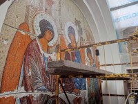 Началась реставрация мозаики Свято-Троицкого кафедрального собора