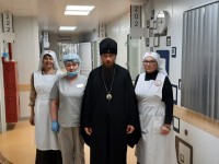 Архиепископ Феодор посетил военный госпиталь