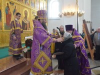 Епископ Артемий наградил Архиерейской грамотой и памятной иконой Слепченко О.А.