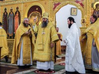Епископ Артемий рукоположил во иеромонаха иеродиакона Николая (Белозёрова)