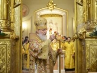 Архиепископ Петропавлоавский и Камчатский Артемий сослужил Святейшему Патриарху Кириллу за воскресной литургией