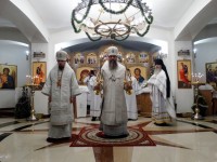Архиерейское богослужение в Камчатском морском соборе в Святые дни