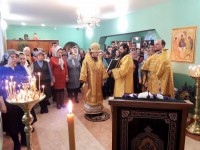 Епископ Феодор возглавил Божественную литургию в престольный праздник храма прп. Серафима Саровского в г. Вилючинске