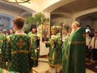 В канун праздника Святой Троицы архиепископ Феодор совершил всенощное бдение в Морском соборе