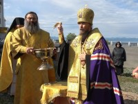 Архиепископ Феодор освятил место под строительство братского корпуса Свято-Пантелеимонова мужского монастыря