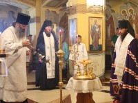 Архиепископ Феодор совершил Всенощное бдение в Морском соборе