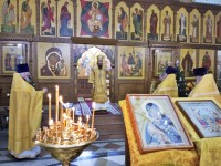 Архиепископ Феодор совершил Литургию и Новогодний молебен в Кафедральном соборе