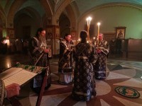 Архиепископ Феодор совершил первую в этом году Пассию в Троицком кафедральном соборе