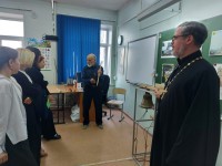 Священнослужитель епархии принял участие в мероприятии в рамках «Уроков добра» в 10-й школе