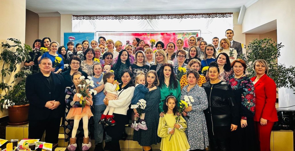 В Духовно-просветительском центре прошло праздничное мероприятие для матерей и жен военнослужащих